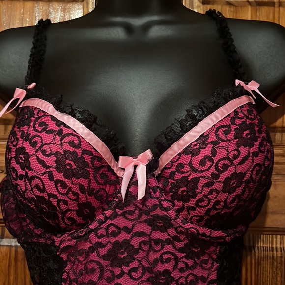 NWOT Victoria’s Secret Lingerie - Picture 4 of 9